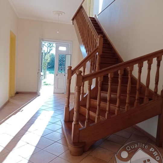  GERBEAUD IMMOBILIER : House | GUILLOS (33720) | 222 m2 | 1 250 € 