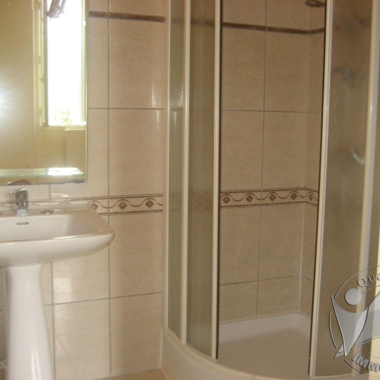  GERBEAUD IMMOBILIER : House | GUILLOS (33720) | 222 m2 | 1 250 € 