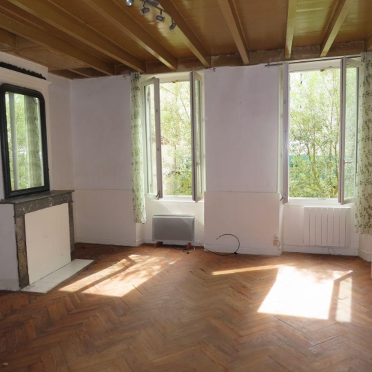  GERBEAUD IMMOBILIER : House | CAUDROT (33490) | 302 m2 | 155 500 € 