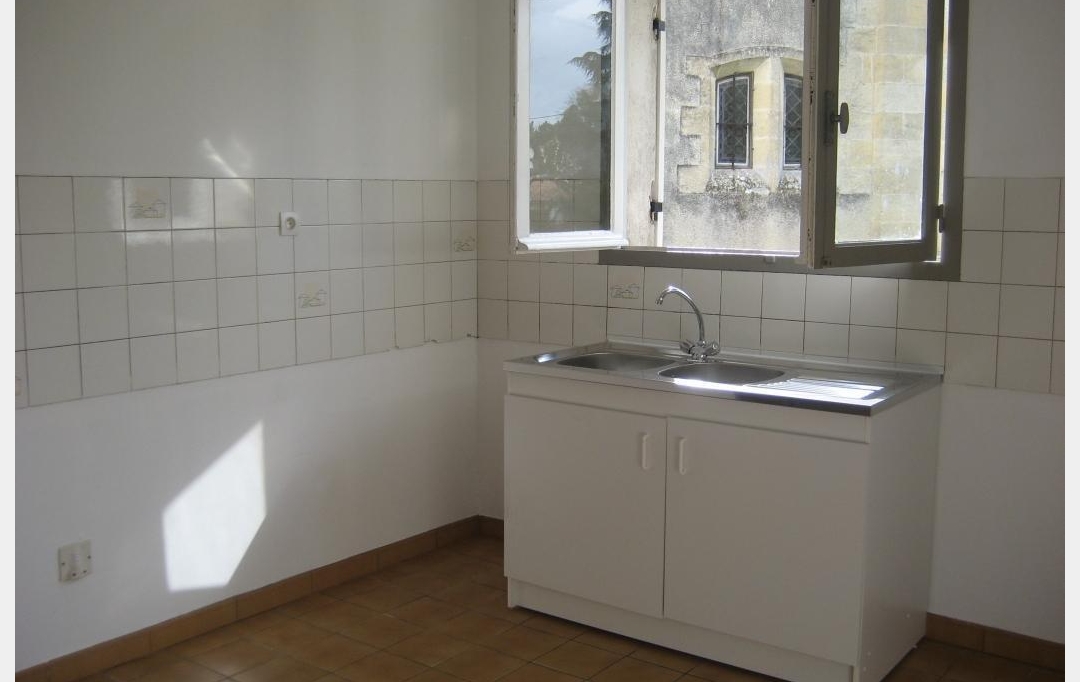 GERBEAUD IMMOBILIER : House | GUILLOS (33720) | 83 m2 | 576 € 