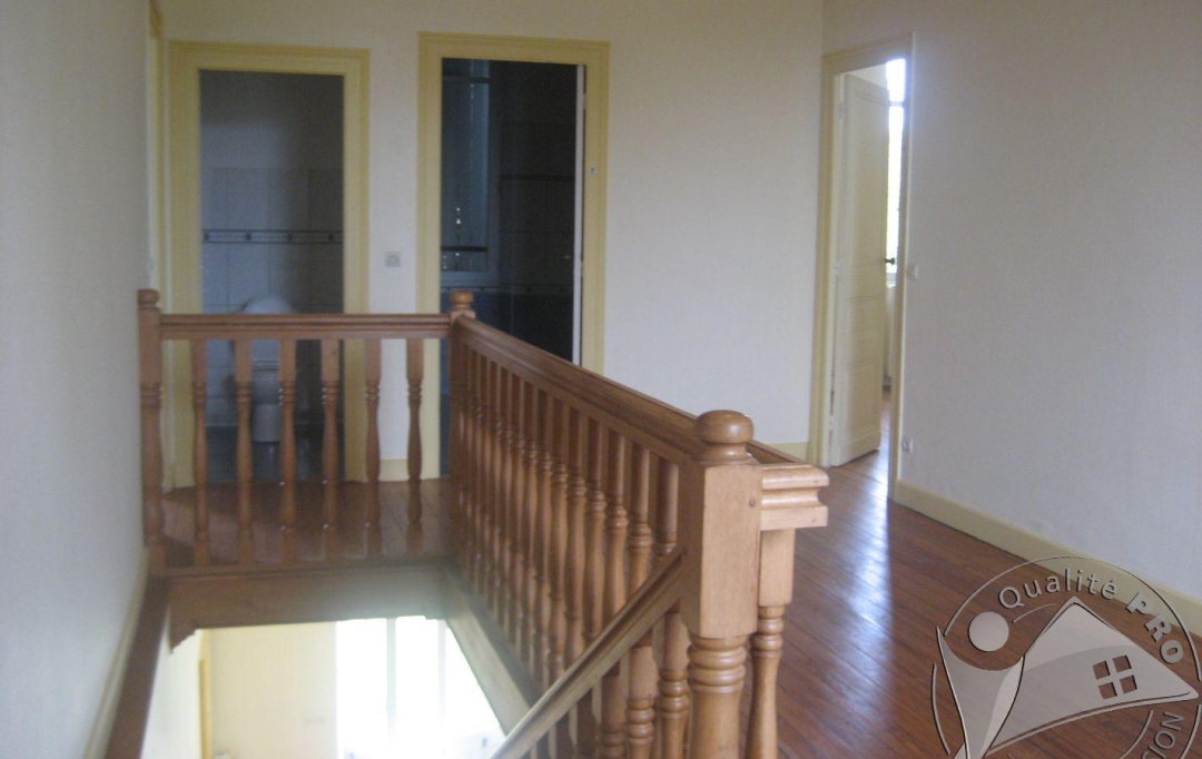 GERBEAUD IMMOBILIER : House | GUILLOS (33720) | 222 m2 | 1 250 € 