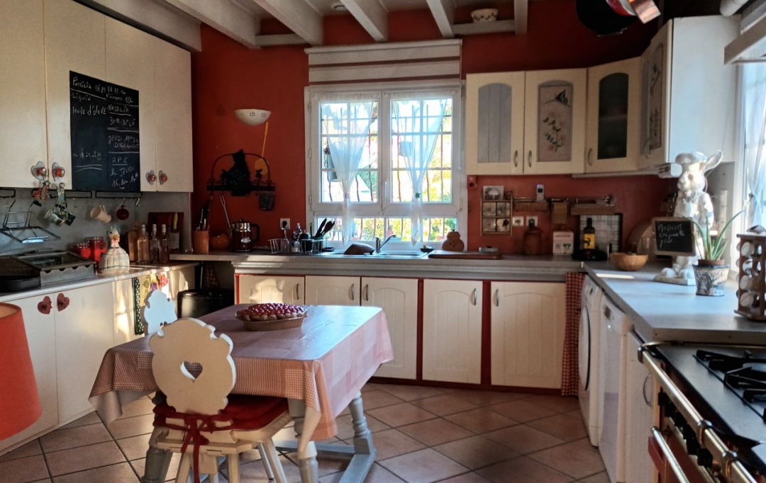 GERBEAUD IMMOBILIER : House | SAINT-SYMPHORIEN (33113) | 180 m2 | 374 000 € 