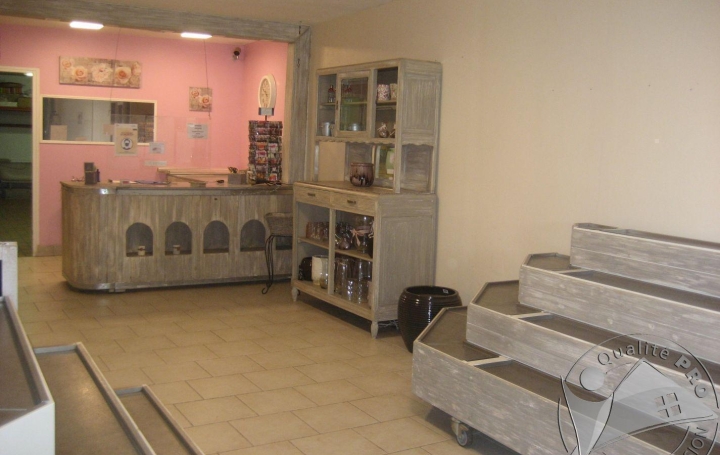  GERBEAUD IMMOBILIER Commerces | PODENSAC (33720) | 69 m2 | 19 000 € 