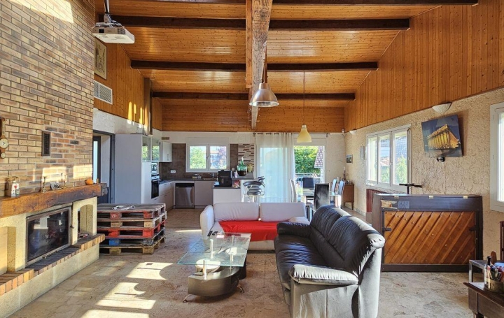 Maison VILLENAVE-D'ORNON 133 m2 274 000 € Maison VILLENAVE-D'ORNON 133 m2 274 000 €