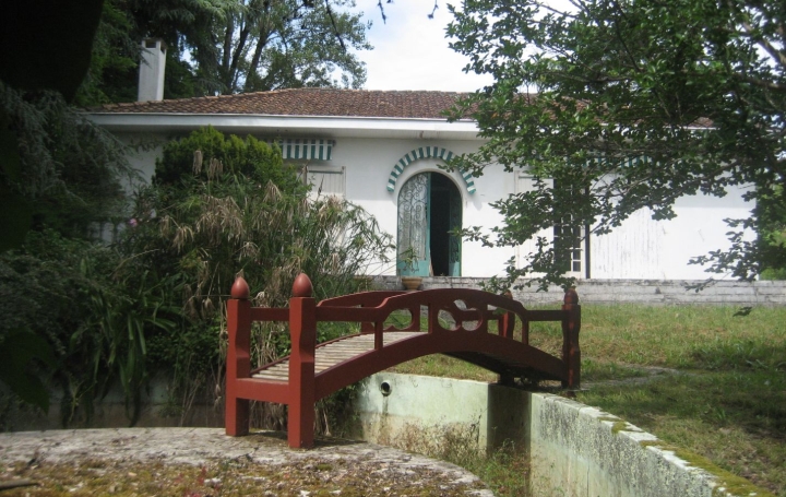 Maison BAZAS 120 m2 140 000 € Maison BAZAS 120 m2 140 000 €