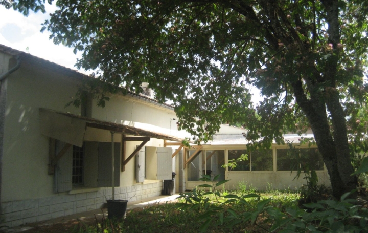  GERBEAUD IMMOBILIER Maison / Villa | NOAILLAN (33730) | 172 m2 | 160 000 € 